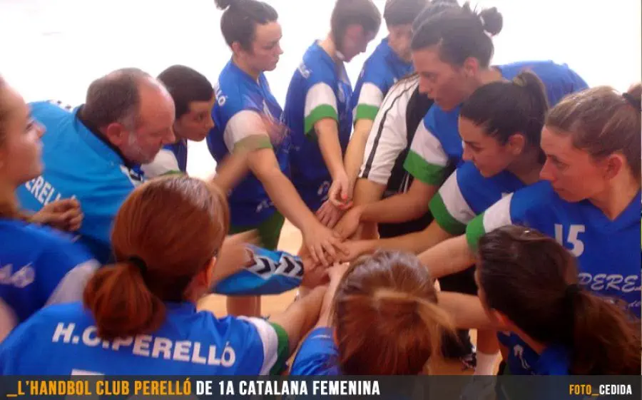 Foto de l'Handbol Club Perelló, un dels equips invictes