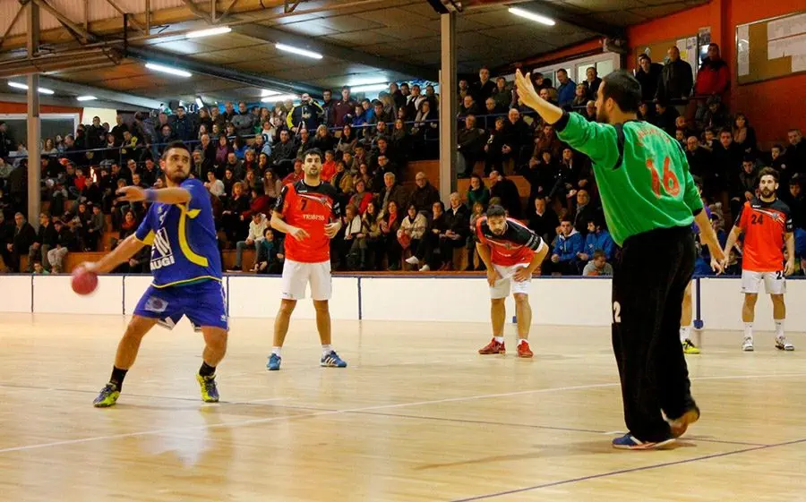 Gran ambient a Sarrià i empat final