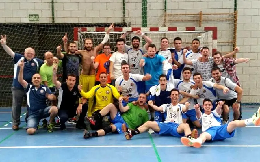 El Sesrovires B celebrant un ascens molt treballat