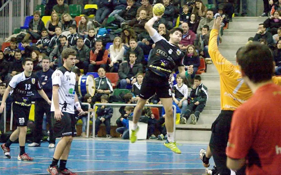 La Roca busca la permanència contra un rival directe