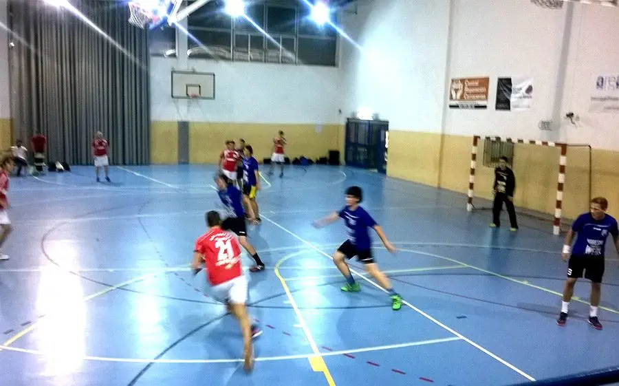 El Tortosa B va guanyar al camp del debutant Llavaneres
