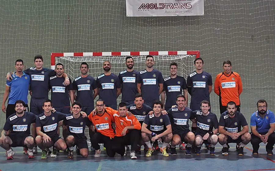 El Cambrils s'aferma al lideratge