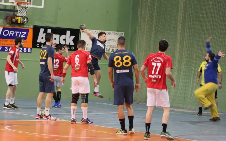 El Cambrils busca l'ascens al seu fortí