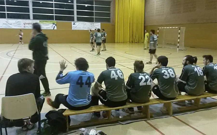 El Molins B lluitant per la tercera plaça