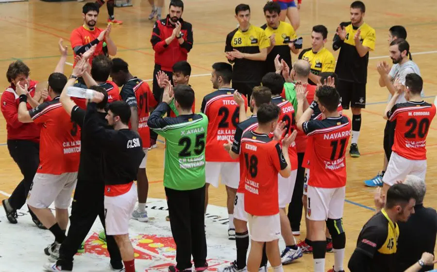 El Montcada B va derrotar el líder