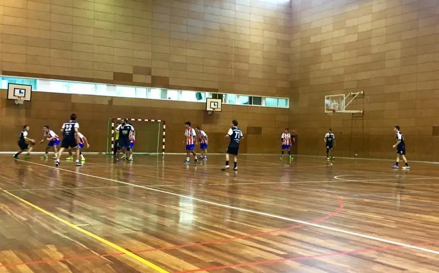 El Pavelló de la Nova Icària rep el partit de la jornada