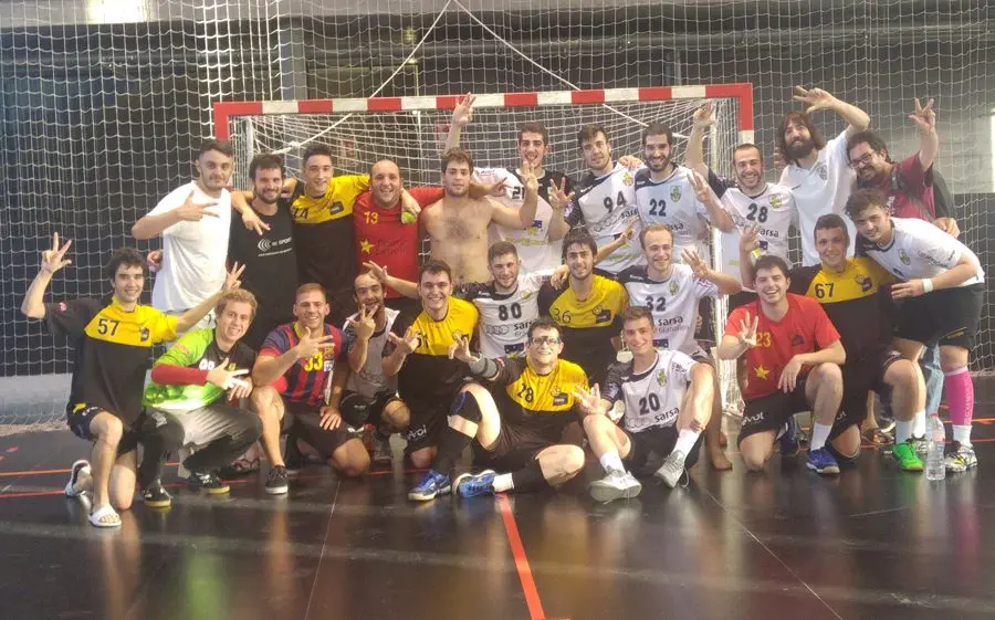 Bon rotllo en acabar el Lleida Pardinyes B- La Roca C