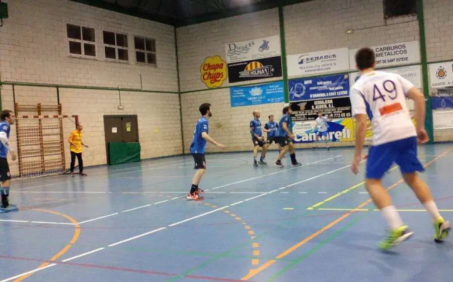 Imatge del darrer partit en que el Sanes B va cedir un punt la temporada passada