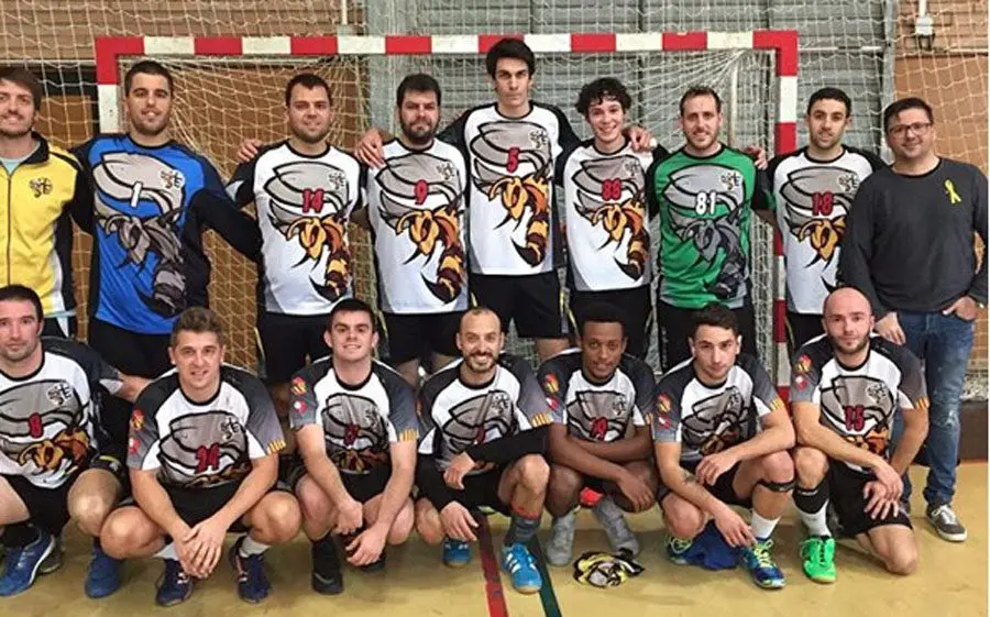 L'Esplais és el líder del grup B