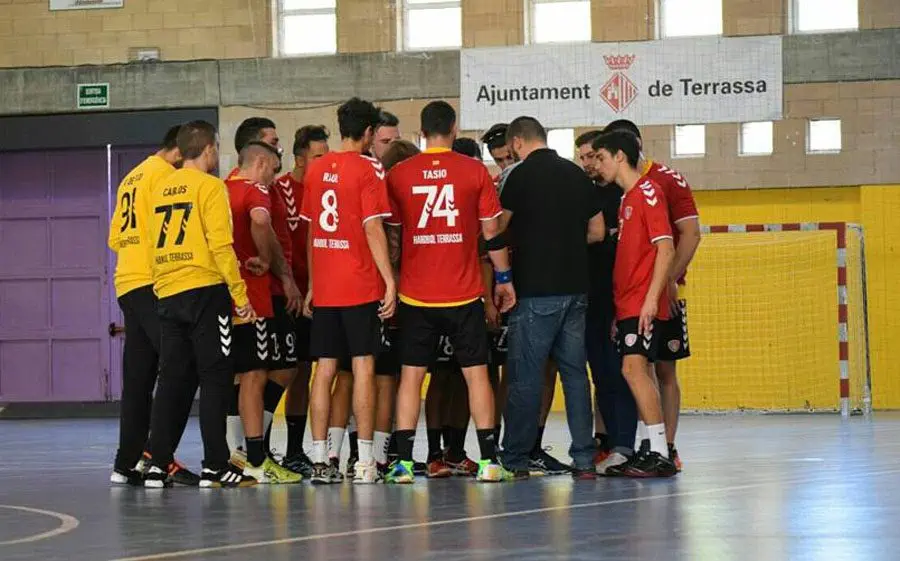 El Terrassa B vol frenar el líder del grup B