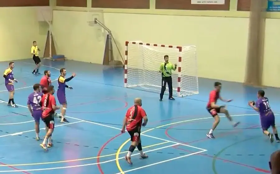 El pavelló de Calella viurà un partit intens