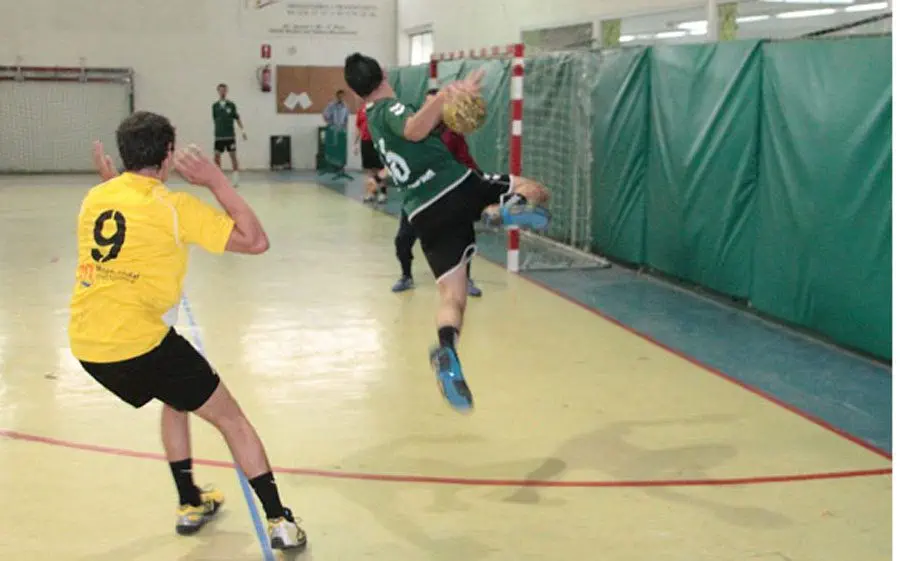 Imatge d'un partit entre Sant Fost i JH Mataró B de temporada anterior