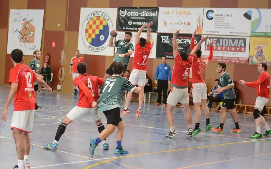 El Tortosa va guanyar a una pista difícil i és le nou líder del grup A