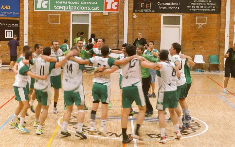 El Bordils celebrant el passi a la 2a ronda