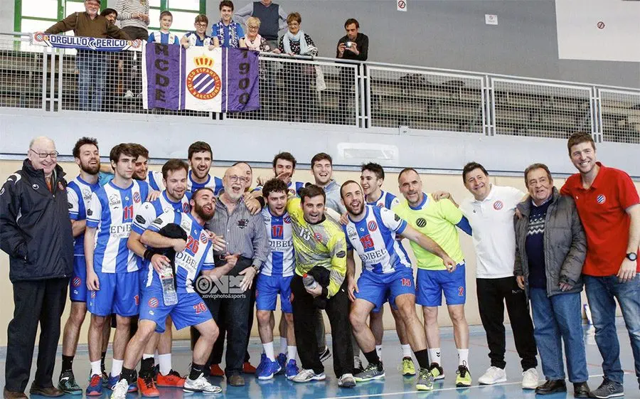 L'Espanyol va derrotar el Vic i puja a 3a