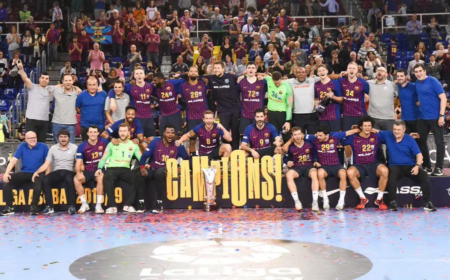 El Barça va rebre el títol de campió