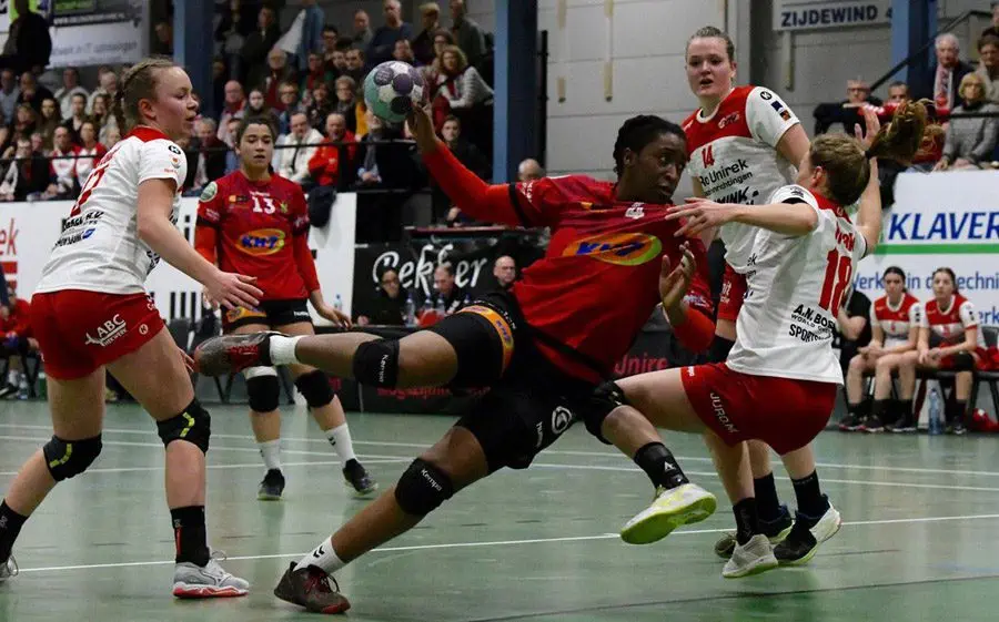 Kaba Gassama en el partit jugat als Països Baixos