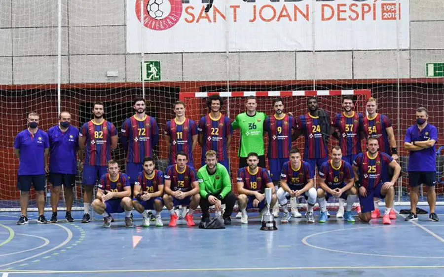 El nou Barça amb el seu primer títol