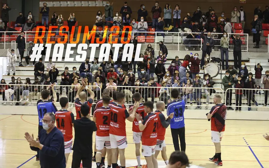 El públic del Miguel Poblet entregat al seu equip després de la seva vuitena victòria consecutiva