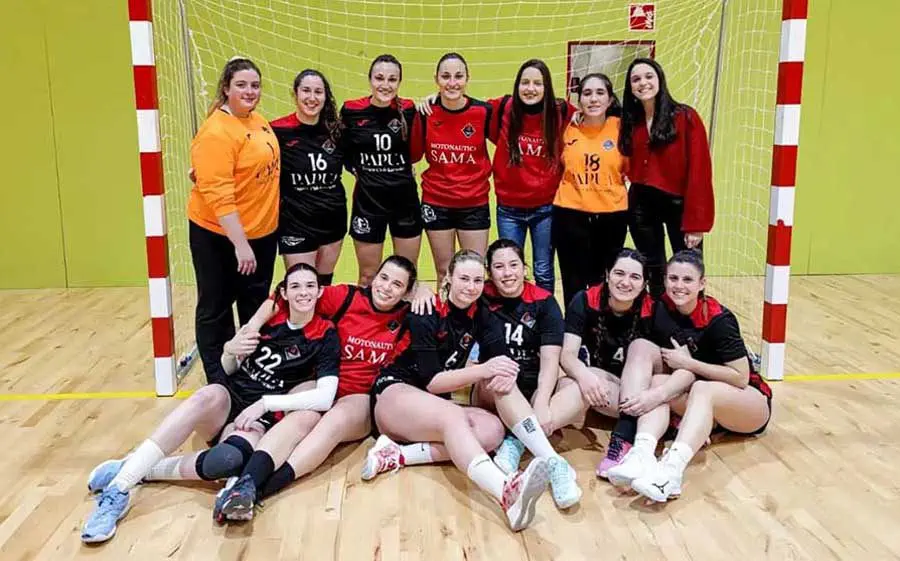 L'handbol Ampolla va superar el Gavà B i té el primer lloc a la mà