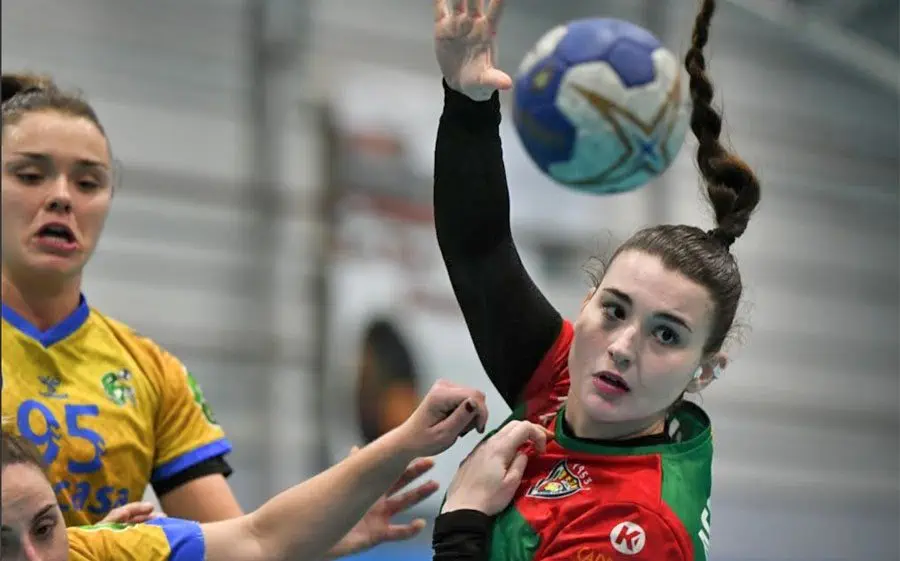 Nerea Gil durant el partit