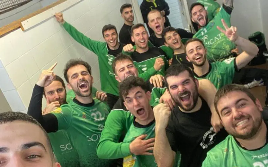 El Cornellà va superar Les Franqueses i recupera el lloc de fase d'ascens