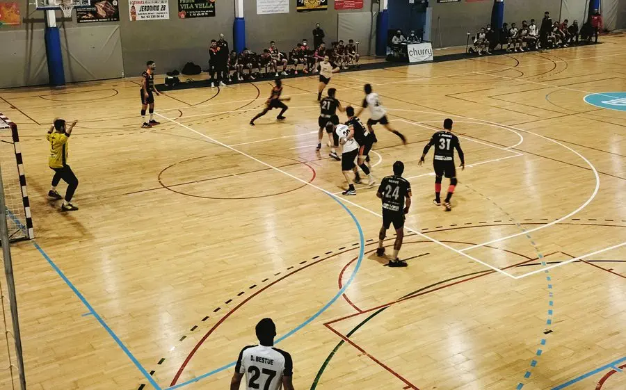 Imatge del partit entre Sant Vicenç i Salle Bonanova