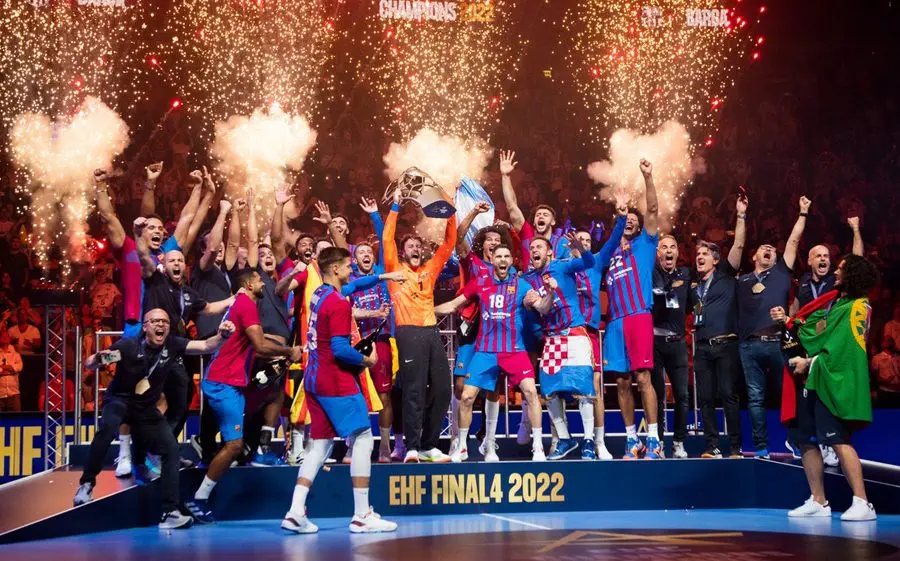 Gonzalo ha aixecat l'onzena Champions del Barça d'handbol