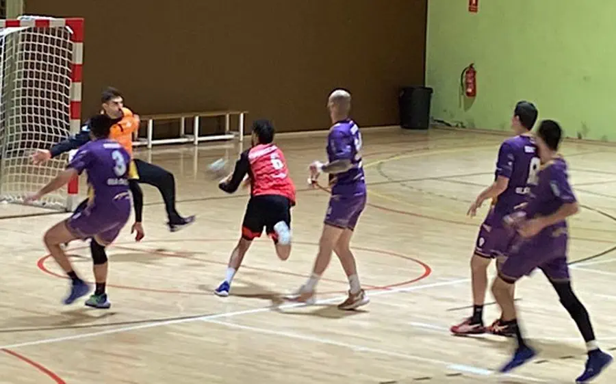 Imatge del partit Calella - Coope, dos equips que es tornaran a trobar aquesta temporada a Lliga