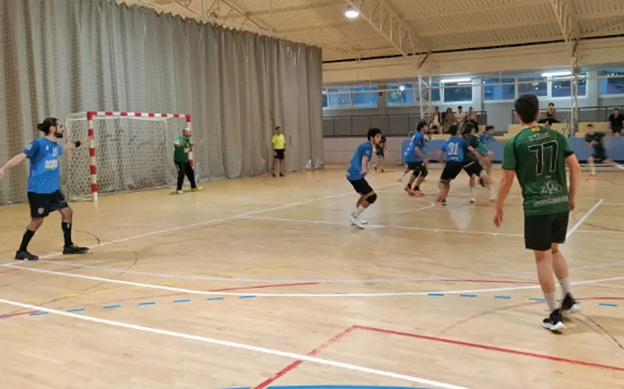 El Sant Fost és un dels equips que va perdre la imbatibilitat, en el seu cas a la pista del Llavaneres