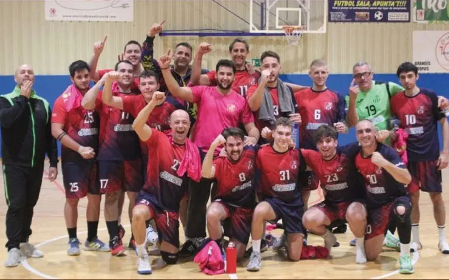 El Montmeló recupera el lideratge del grup B