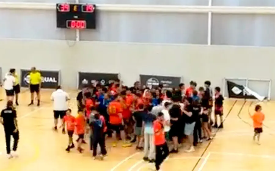 Alegria de la família andreuenca al final del matx