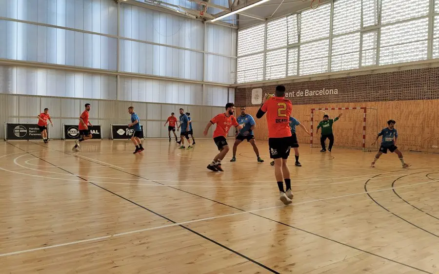 Imatge d'un partit al poliesportiu del Camp del Ferro