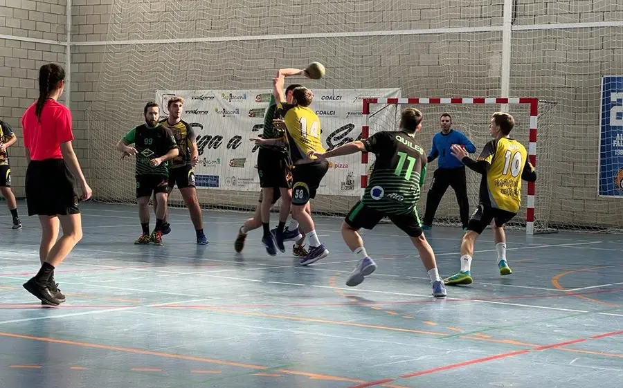 Un partit de la temporada passada al pavelló sesrovirenc