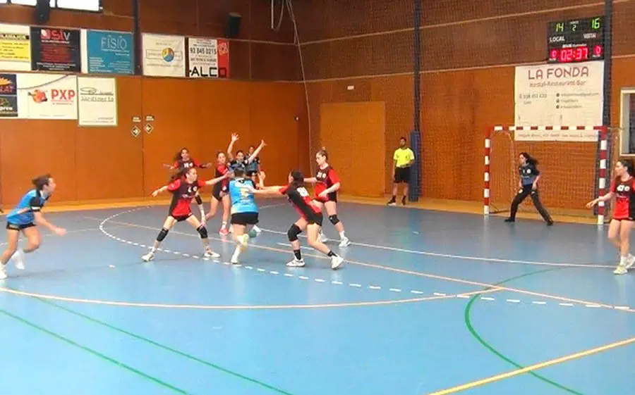 Imatge d'un partit de la temporada passada al Joan Sapé, en la visita del Ribes