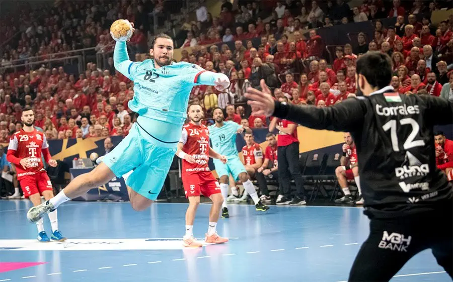 Gran partit de Luis Frade a Veszprem