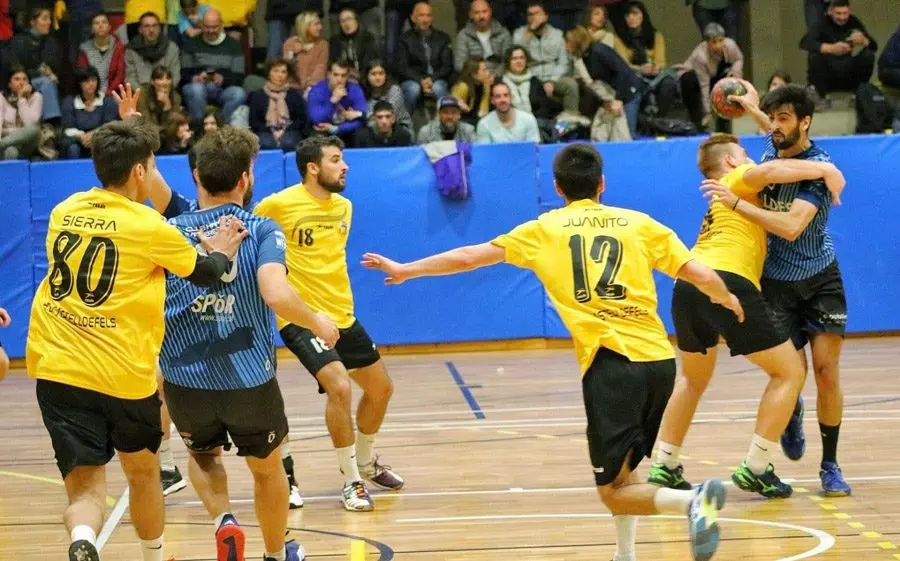 Imatge d'un partit entre Castelldefels i Llavaneres a Can Vinader