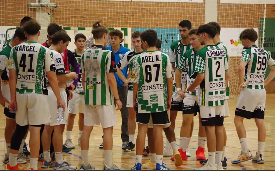 L'OAR Gràcia Júnior va guanyar un partit important davant el líder