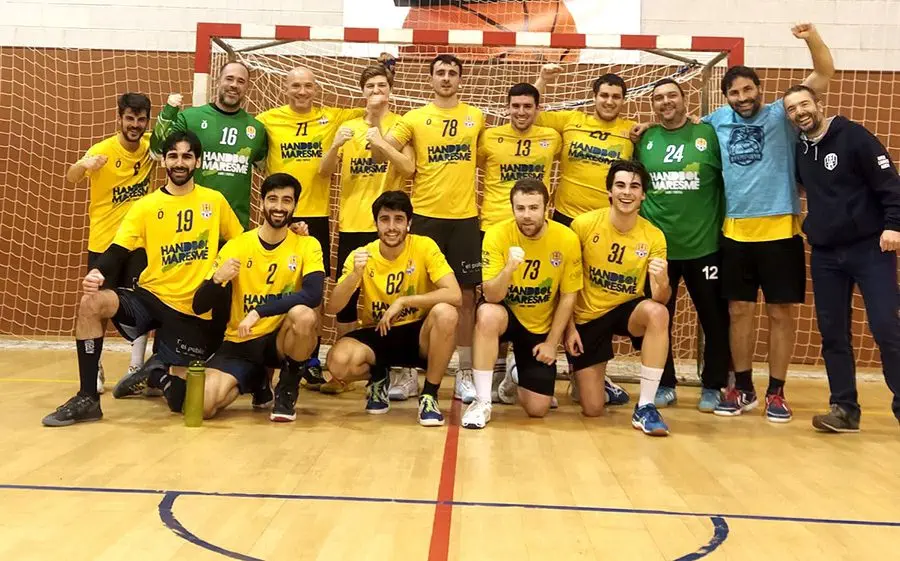 El Llavaneres després de la seva victòria a Banyoles