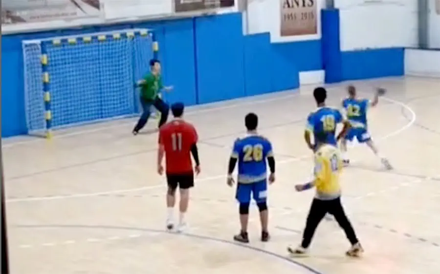 Un gol des dels 7 metres va donar el triomf al Sarrià B