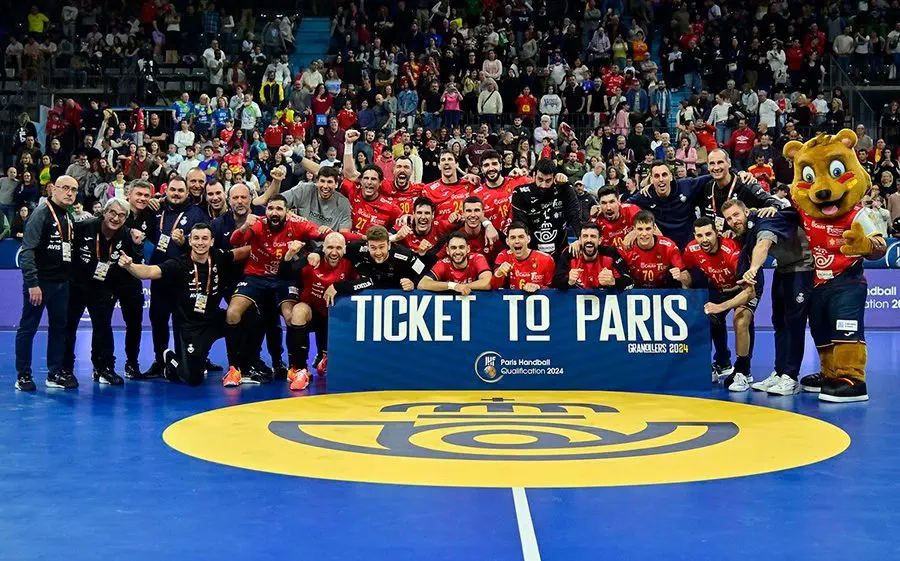 La selecció espanyola després d'obtenir el bitllet per a París 2024