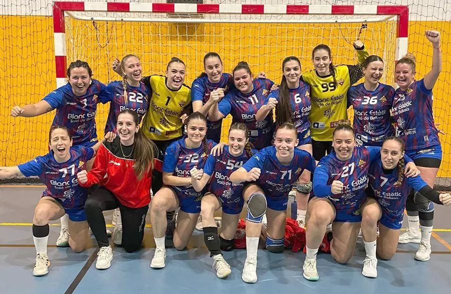 El Gavà B és el primer equip que puja a Lliga