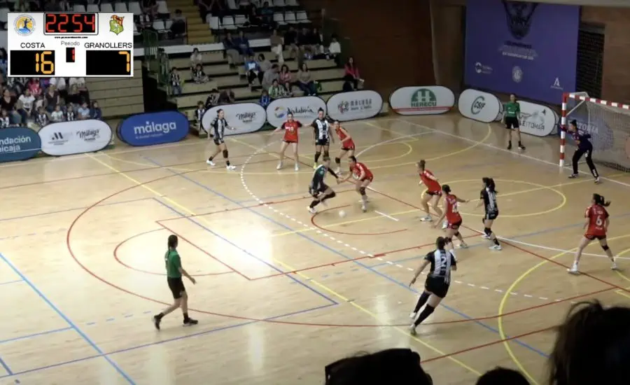 A cinc minuts del descans l'equip malagueny ja guanyava de nou gols
