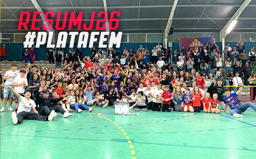 Alegria de jugadores i afició al Jacme March al final del partit