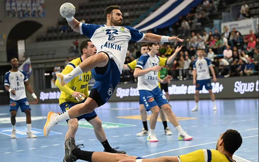 Ivan Montoya en el polèmic partit de la temporada passada a l'Olímpic contra Bidasoa