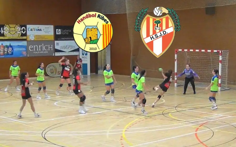 Imatge d'un partit entre els primers equips del Ribes i el Sant Joan Despí