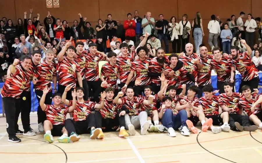 El Ribes després d'aconseguir l'ascens a Argent