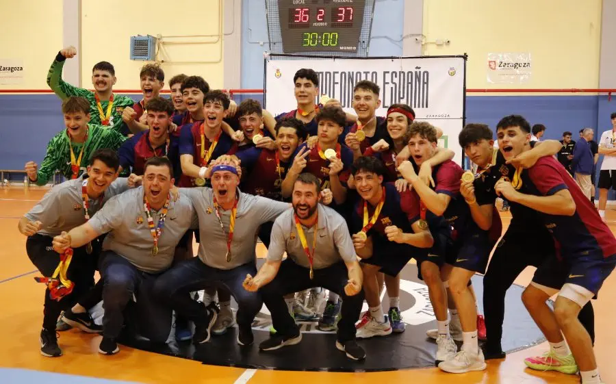 L'equip del Barça B campió d'Espanya cadet