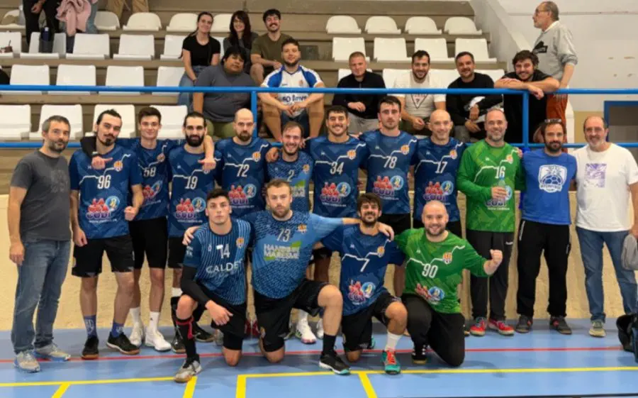 El LLavaneres després de guanyar el derbi maresmenc