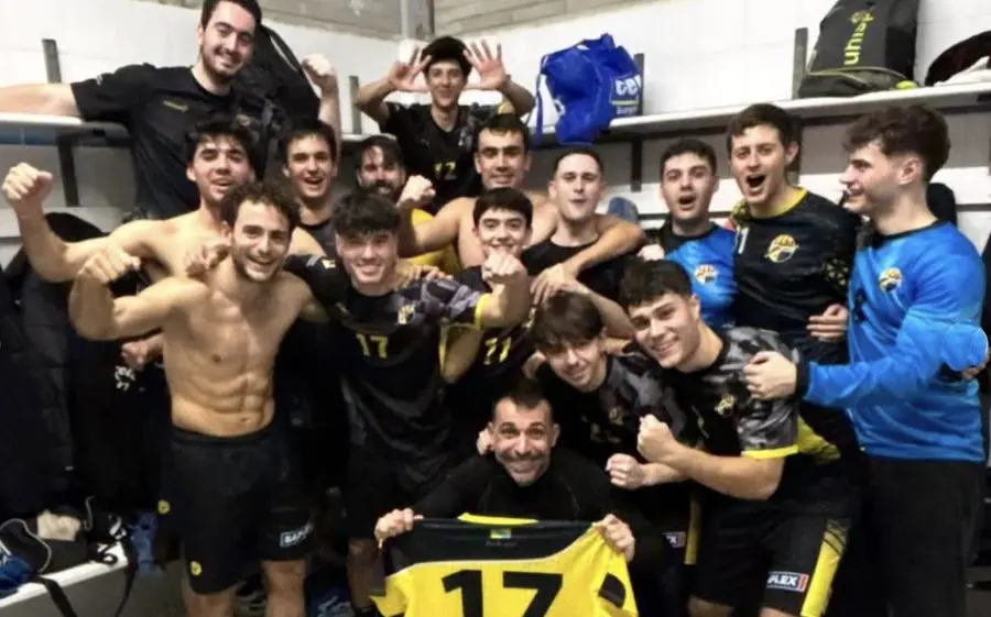 El Canovelles després de guanyar a la pista del Montgrí